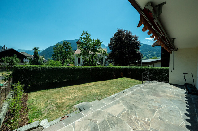 Saniertes Reihenhaus mit Bergblick · Garten · Terrasse – im Ortskern Schruns, 2 Min. zum Kirchplatz