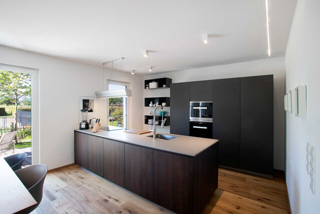 Neues Einfamilienhaus in Ziegelbauweise inkl. Grundstück € 600.000,00- plus WBF!