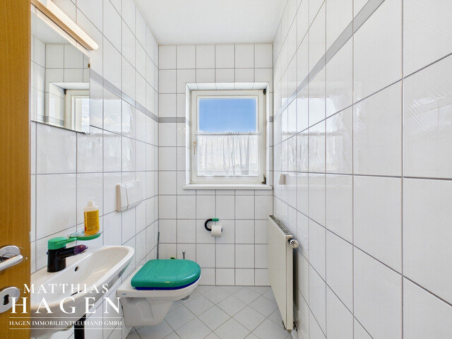 Große Dachgeschosswohnung in schöner, ruhiger Lage