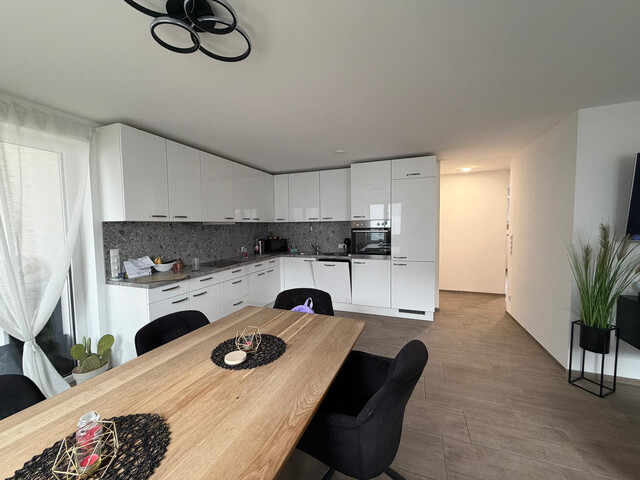 4-Zi-Wohnung mit Balkon in Höchst zu vermieten!