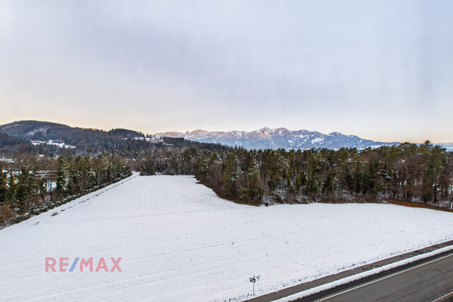 Traumhafte 2-Zimmer-Wohnung mit Weitblick über Feldkirch zur Miete!