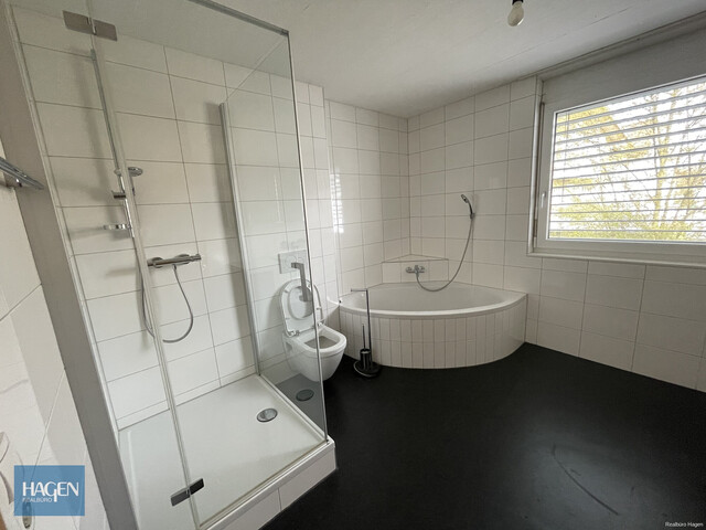 Modernes Wohnen mit Privatsphäre – Reihenhaus mit Garten & Dachterrasse in Lustenau!