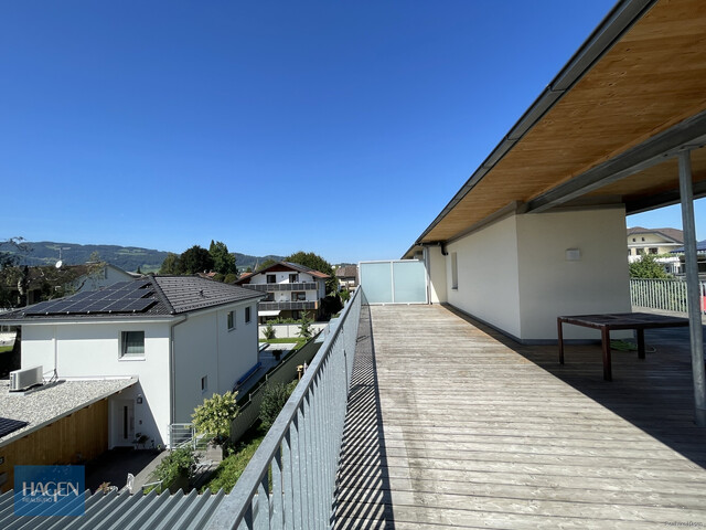 Modernes Wohnen mit Privatsphäre – Reihenhaus mit Garten & Dachterrasse in Lustenau!
