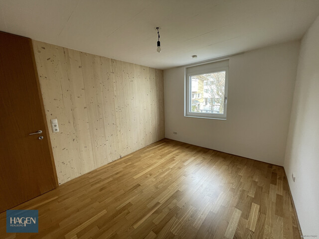Modernes Wohnen mit Privatsphäre – Reihenhaus mit Garten & Dachterrasse in Lustenau!