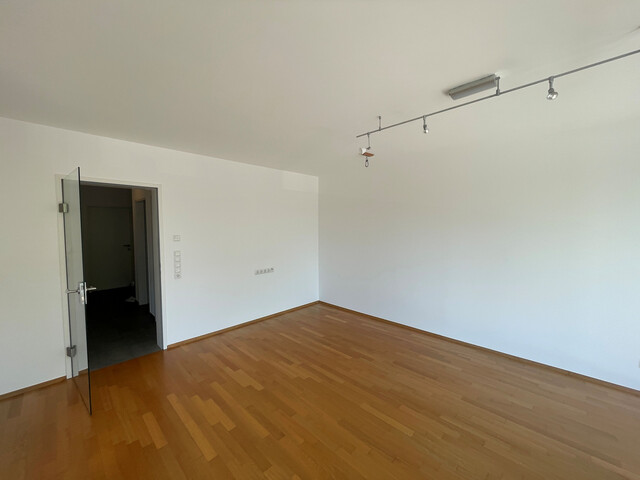 Wohntraum mit Weitblick! Sonnige 4 Zi Wohnung, großer Südwestbalkon, zentral in Rankweil - provisionsfrei!