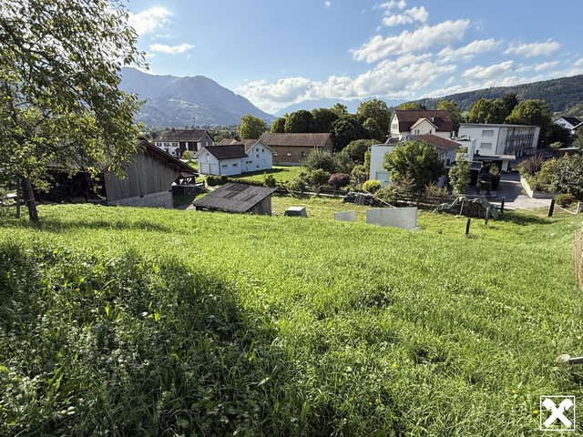 Sonniges Baugrundstück in Satteins!
