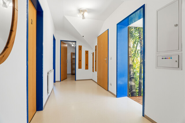 Klimatisierte Dachgeschosswohnung mit schönem Ausblick
