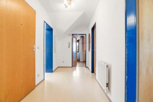 Klimatisierte Dachgeschosswohnung mit schönem Ausblick