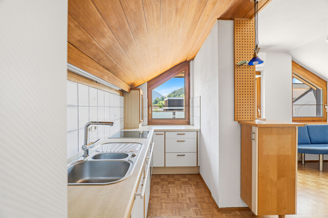 Klimatisierte Dachgeschosswohnung mit schönem Ausblick