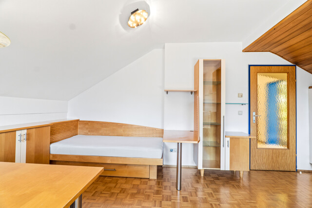 Klimatisierte Dachgeschosswohnung mit schönem Ausblick