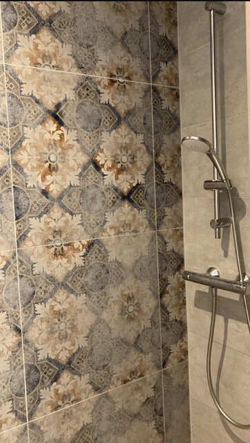 Schöne moderne Gartenwohnung mit großer Terrasse