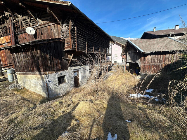 SONNIGES GRUNDSTÜCK MIT ÜBER 1.000 M² MITTEN IN INZING ? VOLL ERSCHLOSSEN