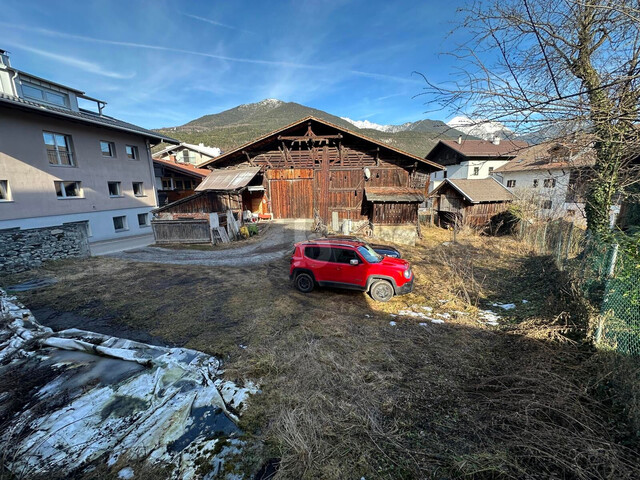 SONNIGES GRUNDSTÜCK MIT ÜBER 1.000 M² MITTEN IN INZING ? VOLL ERSCHLOSSEN