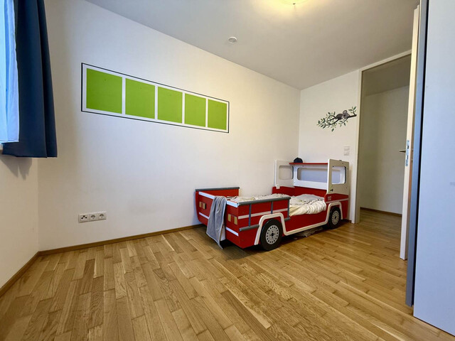 Familienparadies: 3-Zimmer-Wohnung mit grossem Garten