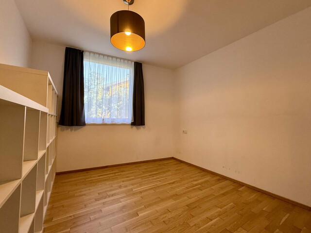 Familienparadies: 3-Zimmer-Wohnung mit grossem Garten