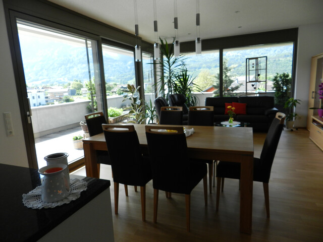 Sonnige Penthousewohnung mit Traumterrasse sowie Blick auf die Berge!