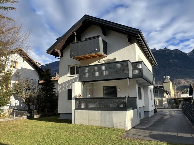 TOP RENOVIERTES HAUS MIT 3 WOHNUNGEN UND KELLER