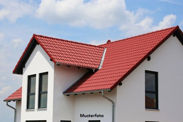 Attraktive Dachgeschosswohnung im Ortskern von Oberndorf