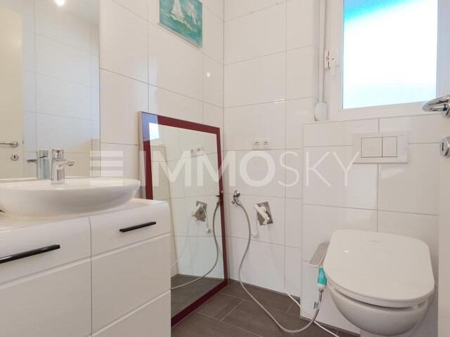 Moderne 3-Zimmer-Wohnung mit großer Terrasse und Bergblick