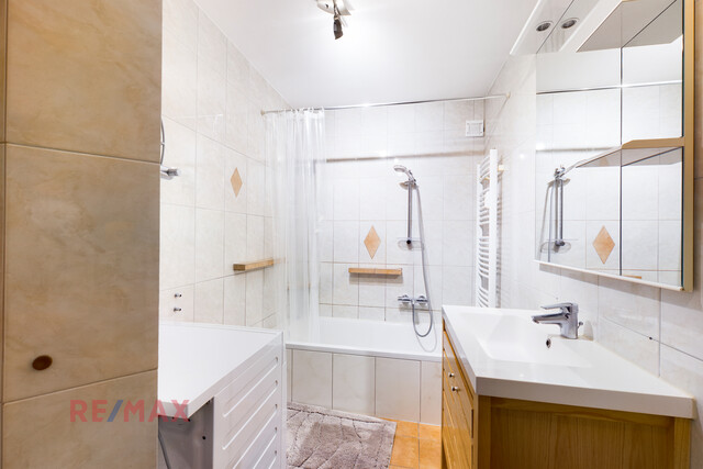 Familienfreundliche 4-Zimmer-Wohnung mit Balkon und perfekter Infrastruktur