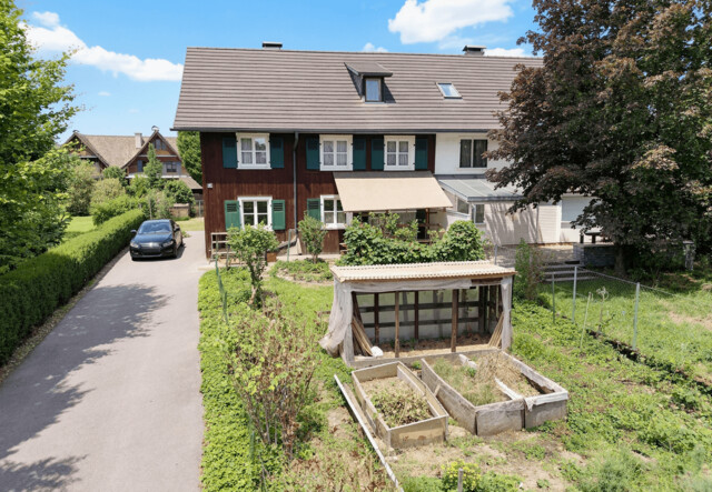 Bewohnbares Wohnhaus mit großem Garten in Rankweil