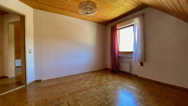 ohne Provision-  geräumige, helle 3,5 Zimmer Wohnung mit Wintergarten