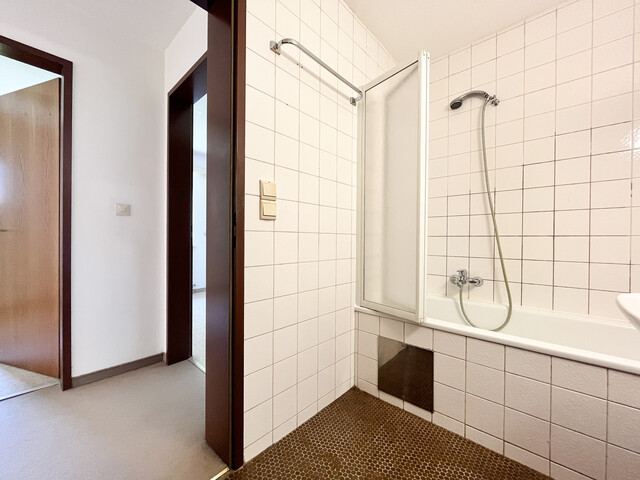 Eigennutzer und Investoren aufgepasst - 4,5-ZI-WHG in saniertem Gebäude zu verkaufen!