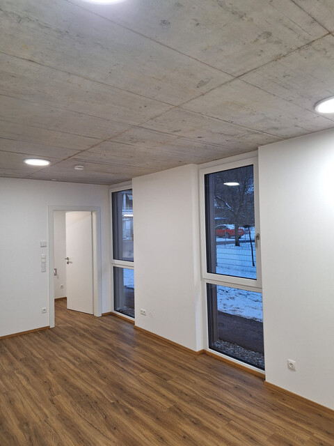 1 Zimmer Neubau-Wohnung mit Carport