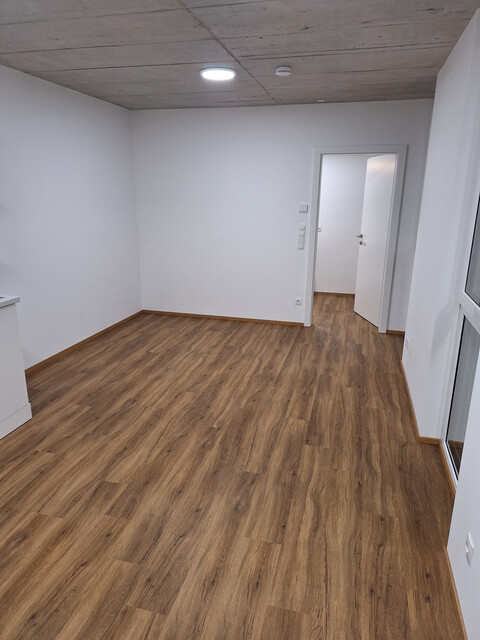 1 Zimmer Neubau-Wohnung mit Carport