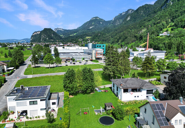 Sonniges Grundstück mit Bebauungskonzept für ein Einfamilienhaus