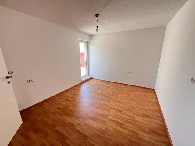 Großzügiges Wohnen zu einem unschlagbaren Preis
4,5-Zimmer-Wohnung in Höchst