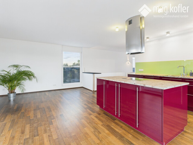 Traumhafte Penthouse-Wohnung mit großer Terrasse in Hard