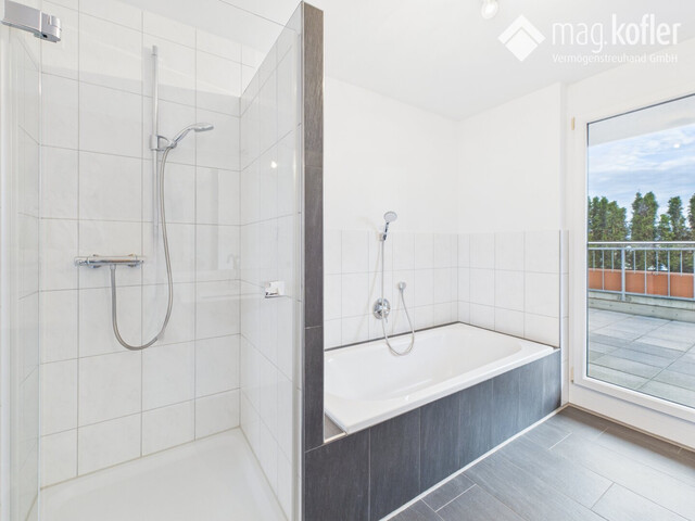 Traumhafte Penthouse-Wohnung mit großer Terrasse in Hard