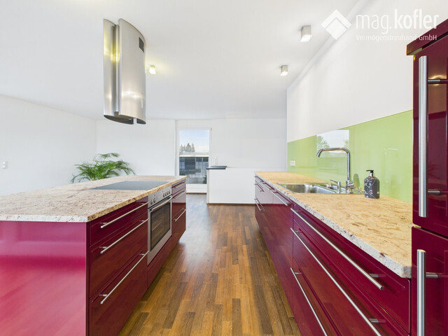 Traumhafte Penthouse-Wohnung mit großer Terrasse in Hard
