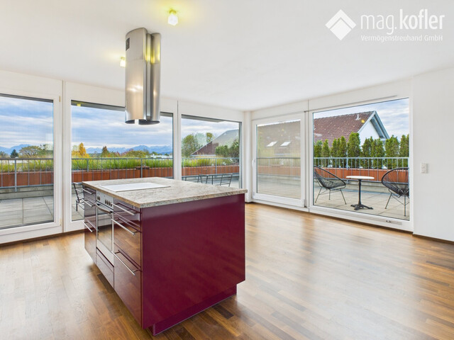 Traumhafte Penthouse-Wohnung mit großer Terrasse in Hard