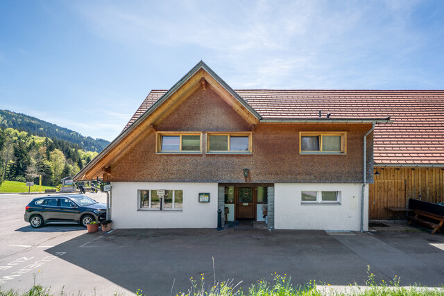 Traditionsreiches Gasthaus in einzigartiger Aussichtslage am Bödele