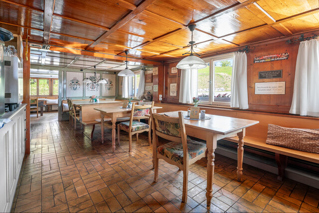 Traditionsreiches Gasthaus in einzigartiger Aussichtslage am Bödele