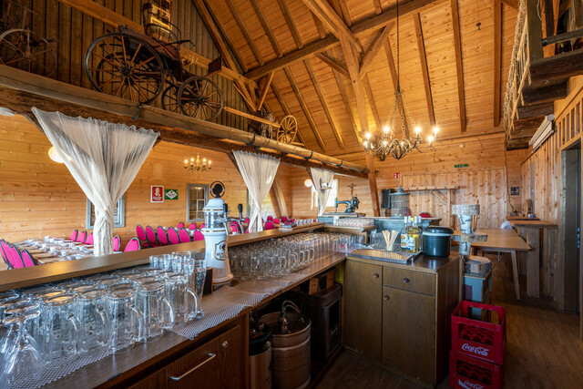 Traditionsreiches Gasthaus in einzigartiger Aussichtslage am Bödele