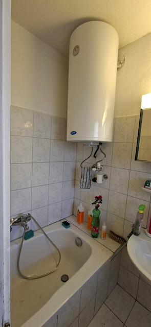 Bregenz - Wohnen in Seenähe! 3 Zimmer Ergeschosswohnung mit Sanierungsbedarf zu verkaufen!