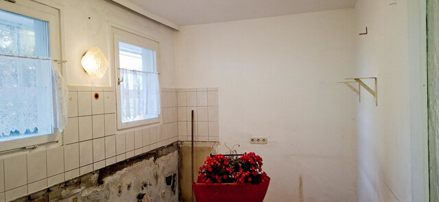 Bregenz - Wohnen in Seenähe! 3 Zimmer Ergeschosswohnung mit Sanierungsbedarf zu verkaufen!