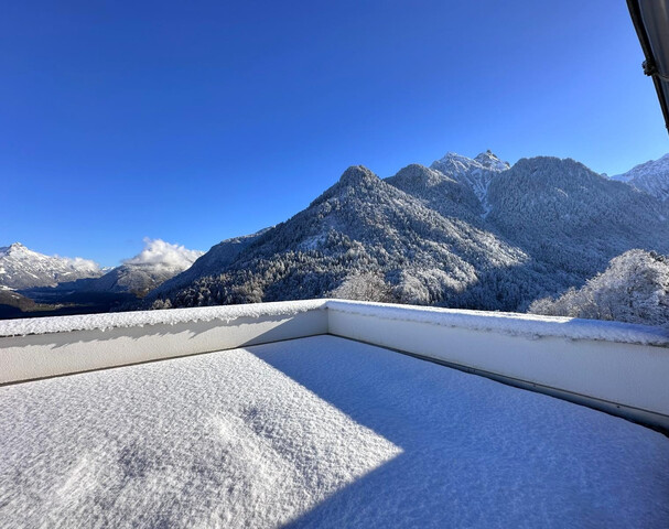 Stilvolle Auszeit in den Alpen: Panoramablick & pure Lebensqualität!