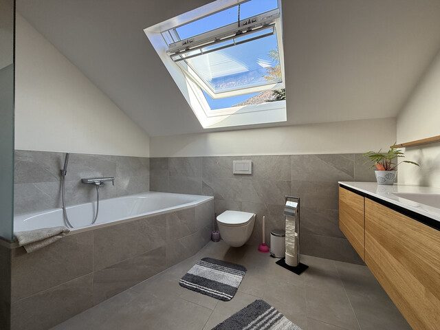 Grenznah  |  Sonnig  | Mehrfamilienhaus