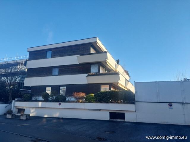 Charmante 3 Zimmer Wohnung mit großem Balkon und Tiefgarage