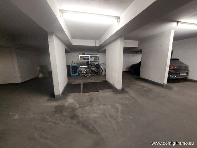 Charmante 3 Zimmer Wohnung mit großem Balkon und Tiefgarage