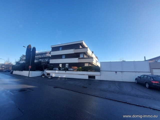 Charmante 3 Zimmer Wohnung mit großem Balkon und Tiefgarage