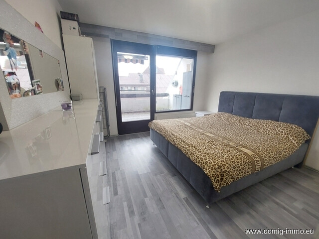 Charmante 3 Zimmer Wohnung mit großem Balkon und Tiefgarage