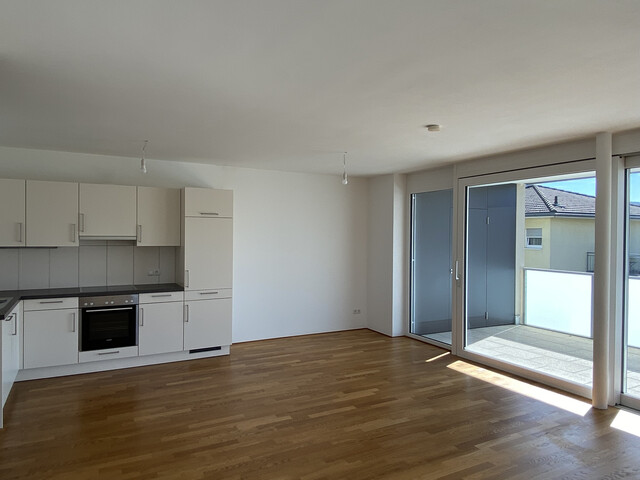 moderne, helle 3 Zimmer Terrassenwohnung