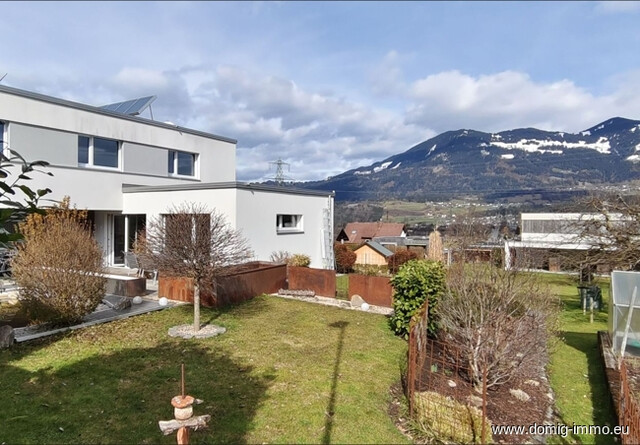 Wohnen auf höchstem Niveau – Neuwertiges Traumhaus mit kleinem Badeteich in Bestlage von Nenzing