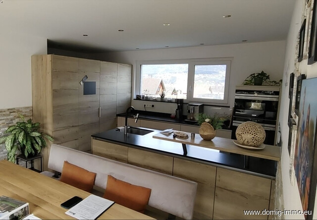 Wohnen auf höchstem Niveau – Neuwertiges Traumhaus mit kleinem Badeteich in Bestlage von Nenzing