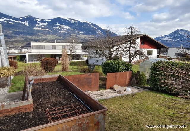 Wohnen auf höchstem Niveau – Neuwertiges Traumhaus mit kleinem Badeteich in Bestlage von Nenzing
